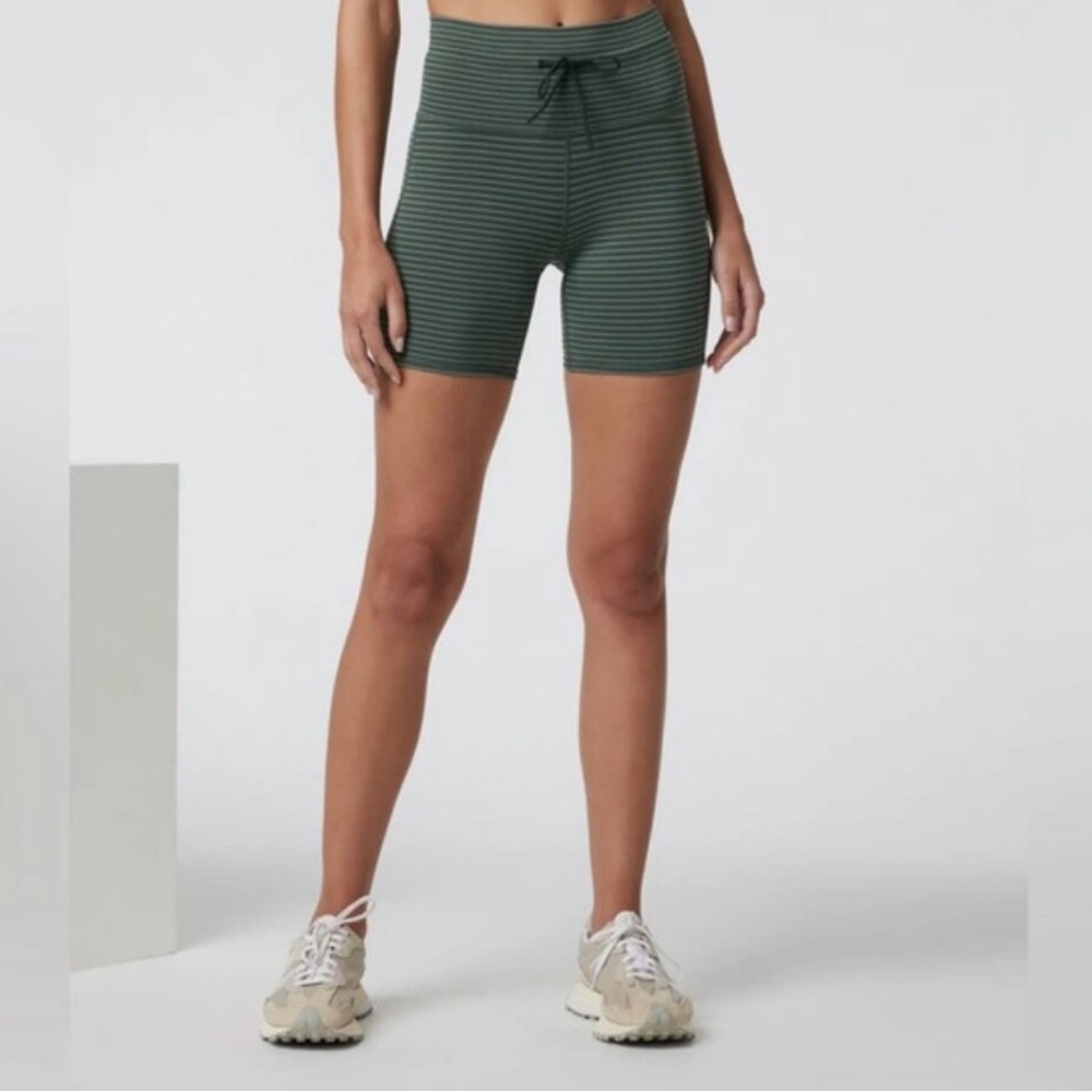 Vuori Women's Dark Green Striped Bike Shorts